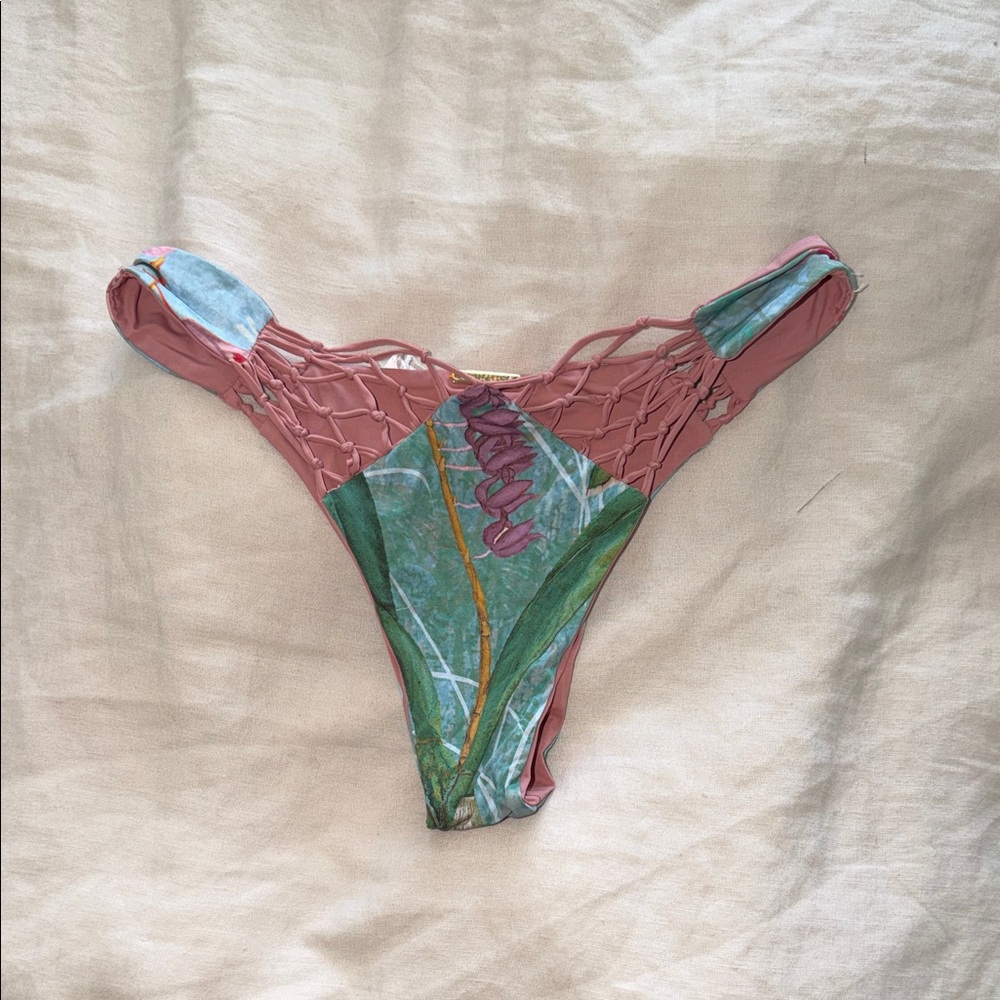 Reversible Bikini Bottom with Green Botanical Print/Pink